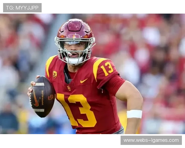 布朗新秀四分卫桑德斯首秀取胜，防守组加雷特3次擒杀奠定胜局